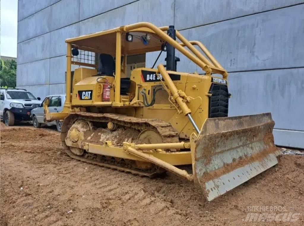 CAT D4SR Τρακτέρ μικρών διαστάσεων