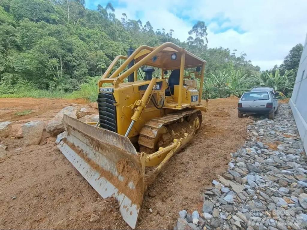 CAT D4SR Τρακτέρ μικρών διαστάσεων