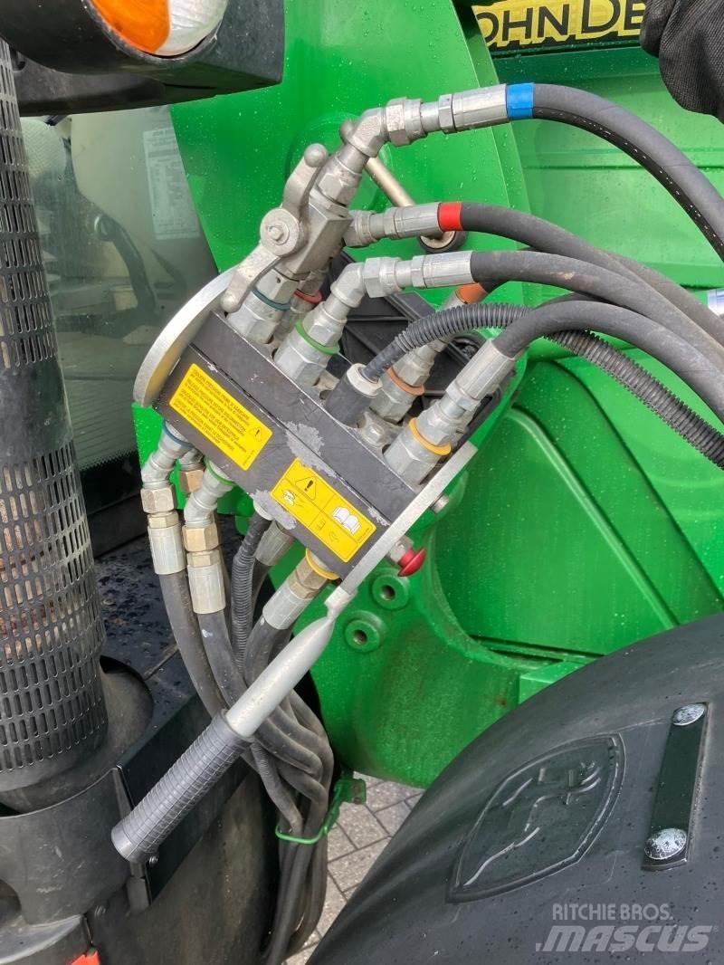 John Deere 6125R Τρακτέρ