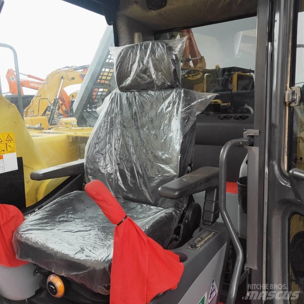 Komatsu PC200-8 Εκσκαφείς με ερπύστριες