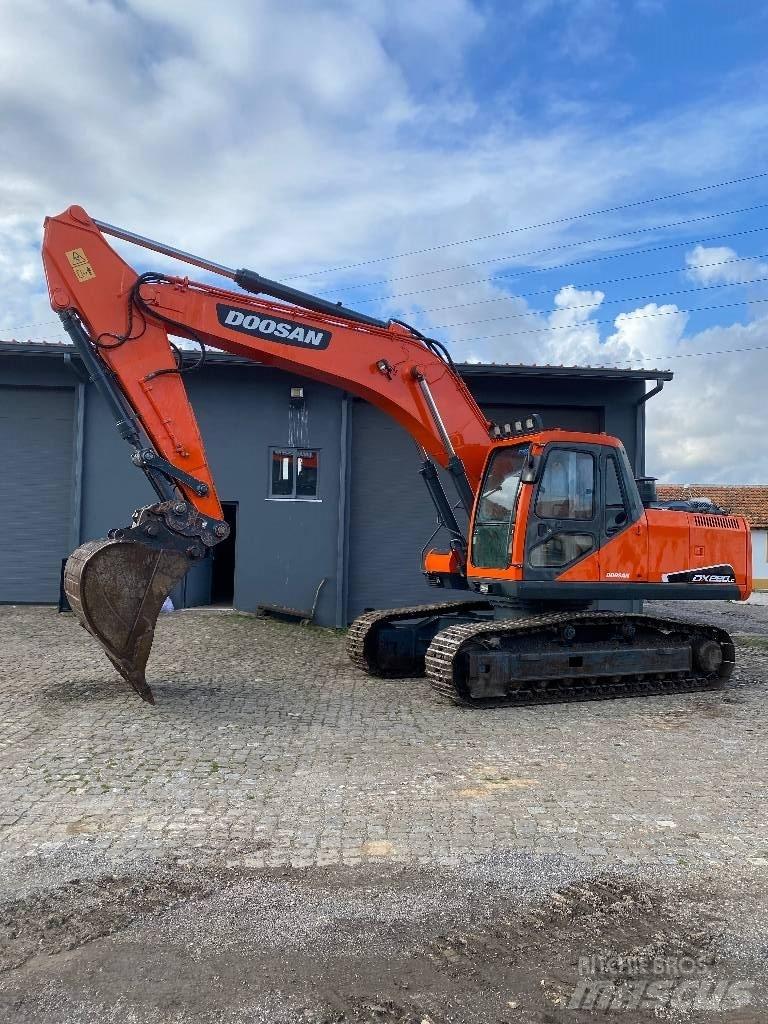 Doosan DX 220 NLC Εκσκαφείς με ερπύστριες