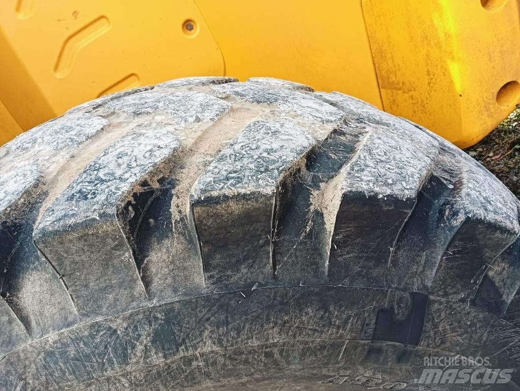JCB 550-80 Συστήματα τηλεχειρισμού για τη γεωργία