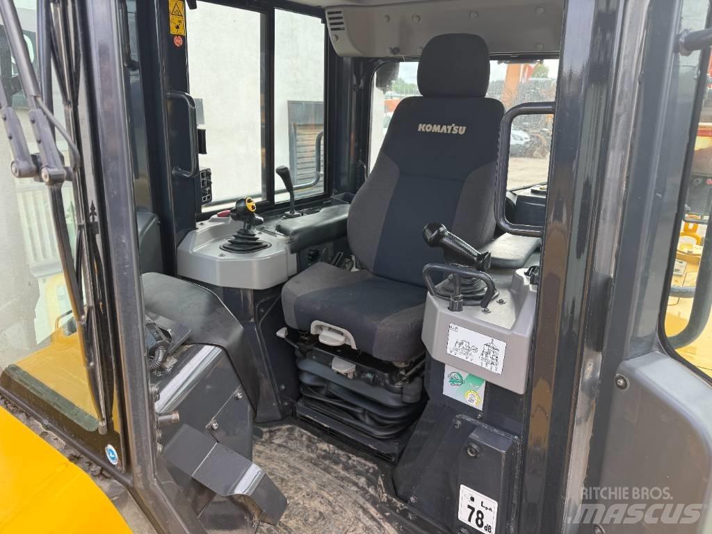Komatsu D 71P Xi-24 Μπουλντόζες με ερπύστριες
