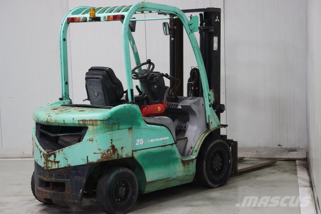 Mitsubishi FD25N Πετρελαιοκίνητα Κλαρκ