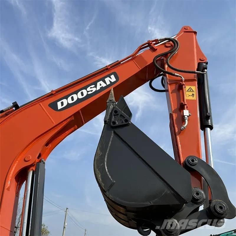 Doosan DX 60 Εκσκαφείς με ερπύστριες