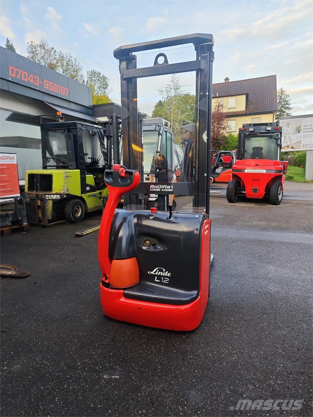 Linde L 12 Ηλεκτρικά παλετοφόρα με ιστό