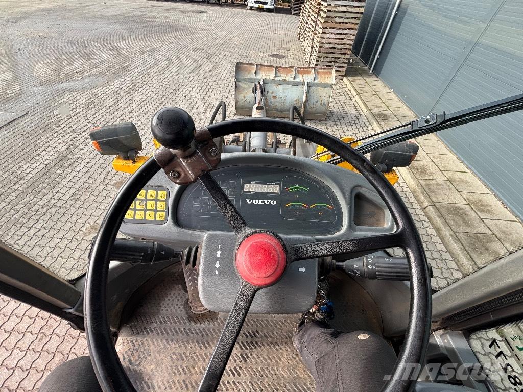 Volvo L 30 Φορτωτές με λάστιχα (Τροχοφόροι)