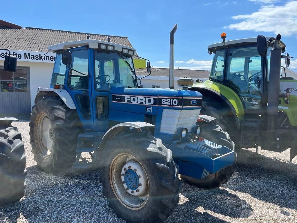 Ford 8210 Force III Τρακτέρ