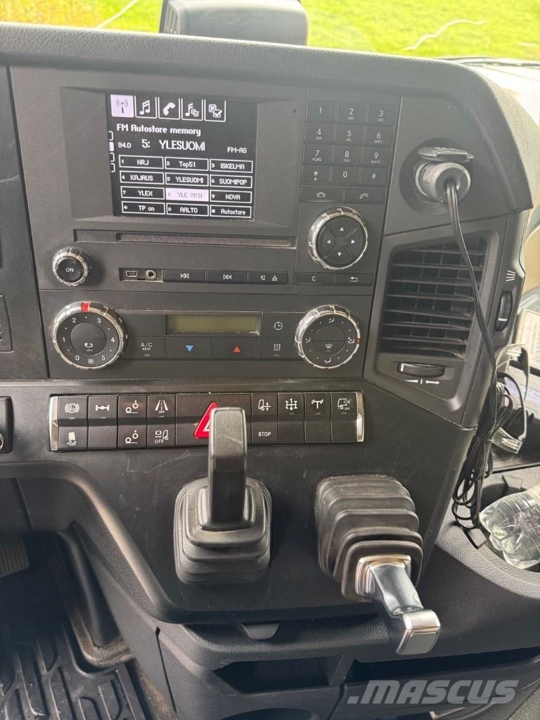 Mercedes-Benz 2653 L Φορτηγά με Γερανό