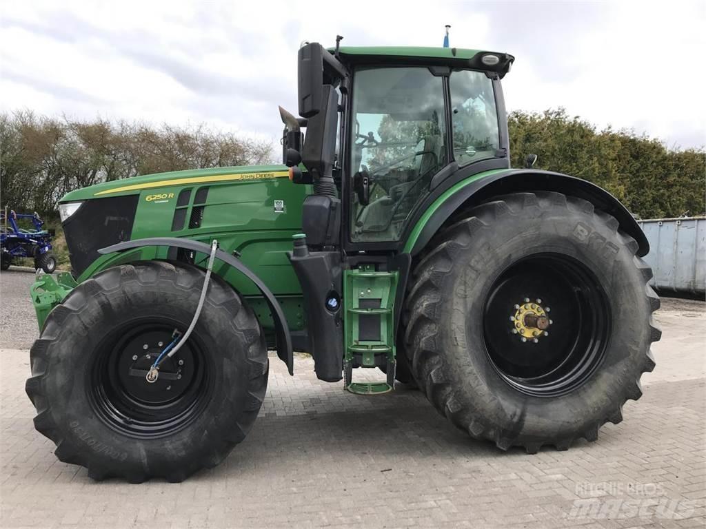 John Deere 6250R Τρακτέρ