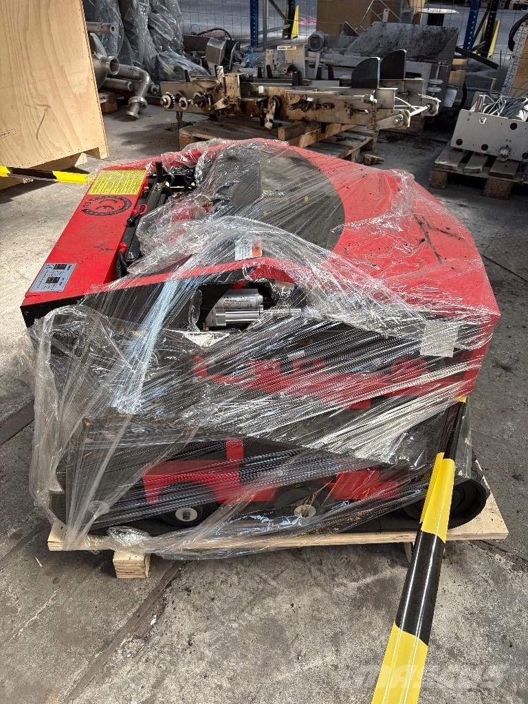 Nicolas HB800 Χορτοκοπτικά επιβίβασης και έλξης