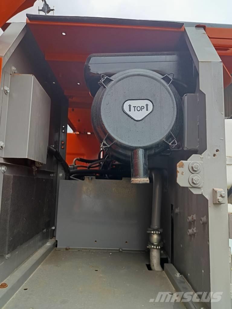 Hitachi ZX 210 Εκσκαφείς με ερπύστριες