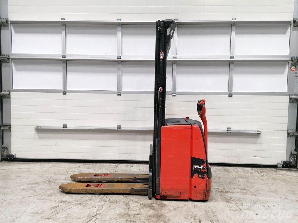 Linde L14 Παλετοφόρα πεζού χειριστή με ιστό