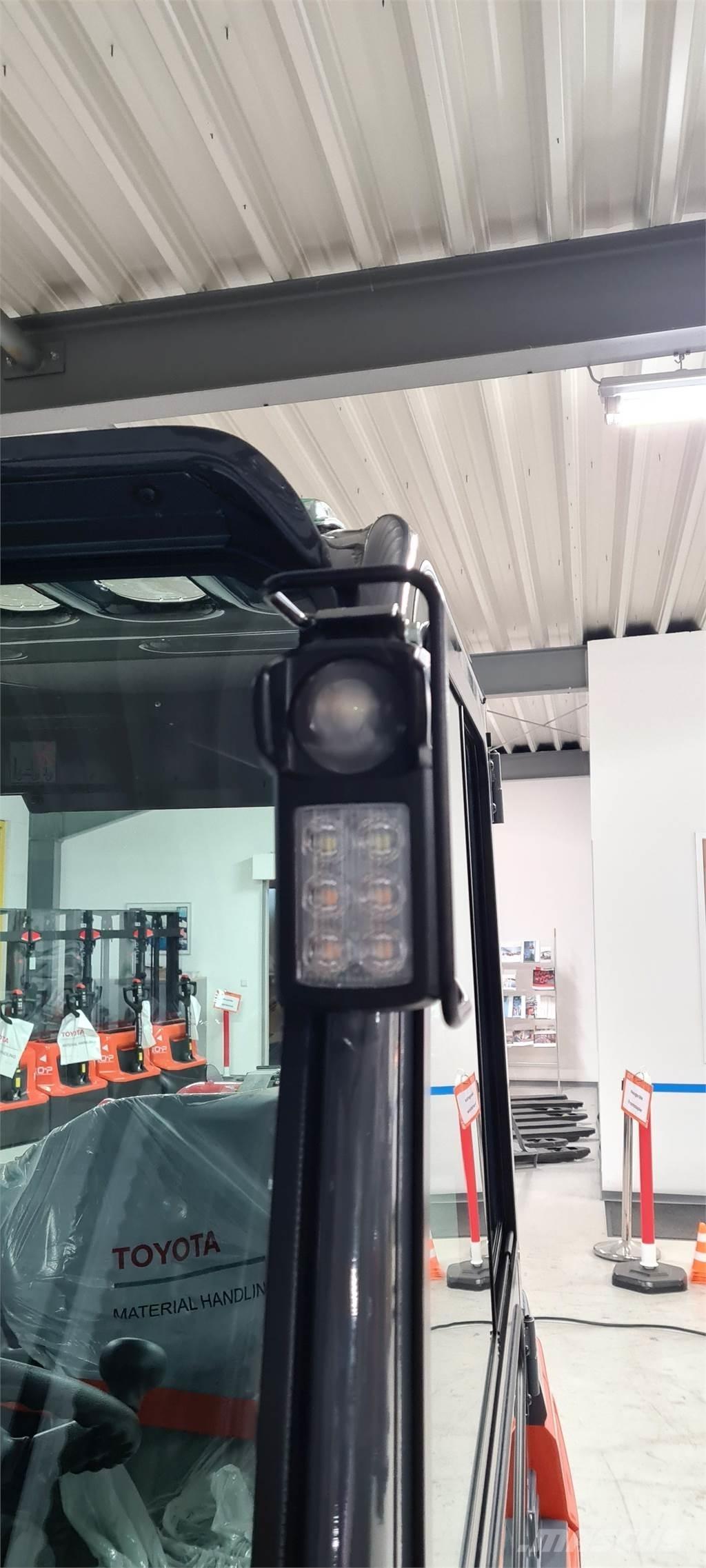 Toyota 02-8FGF30 Περονοφόρα ανυψωτικά κλαρκ με φυσικό αέριο LPG