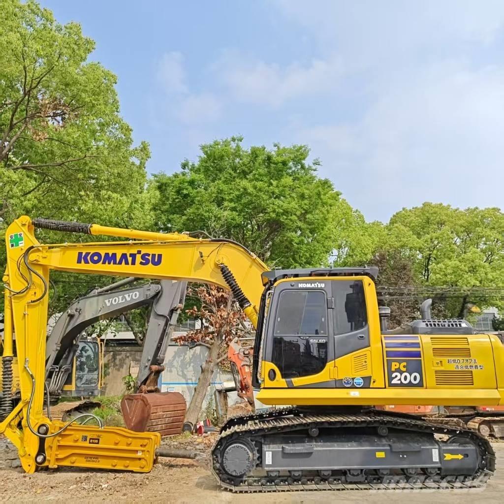 Komatsu PC 200 Εκσκαφείς με ερπύστριες
