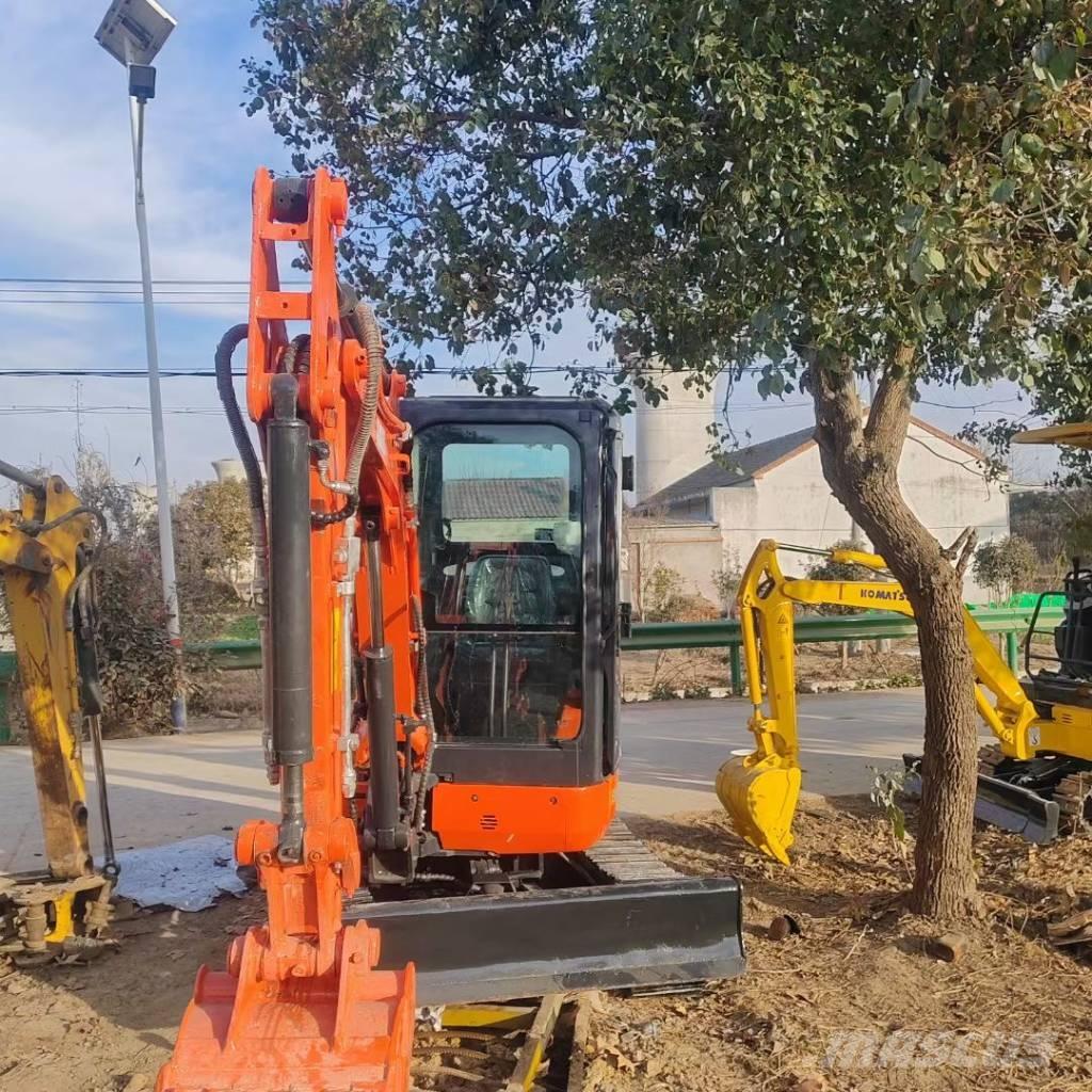 Kubota U 30 Εκσκαφάκι (διαβολάκι) < 7t
