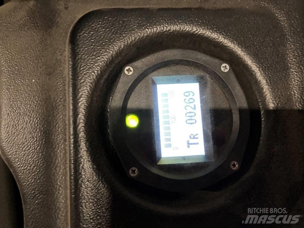 Hyster S1.2C Παλετοφόρα πεζού χειριστή με ιστό