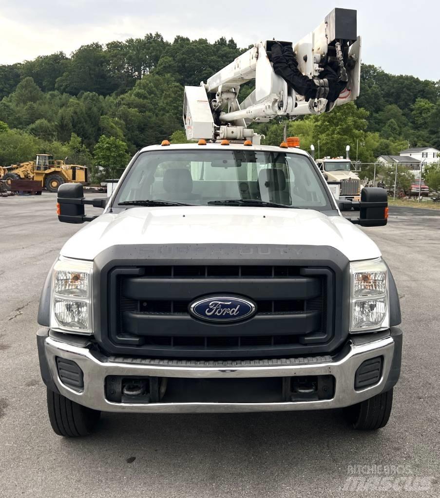 Ford F 550 Εναέριες πλατφόρμες τοποθετημένες σε φορτηγό