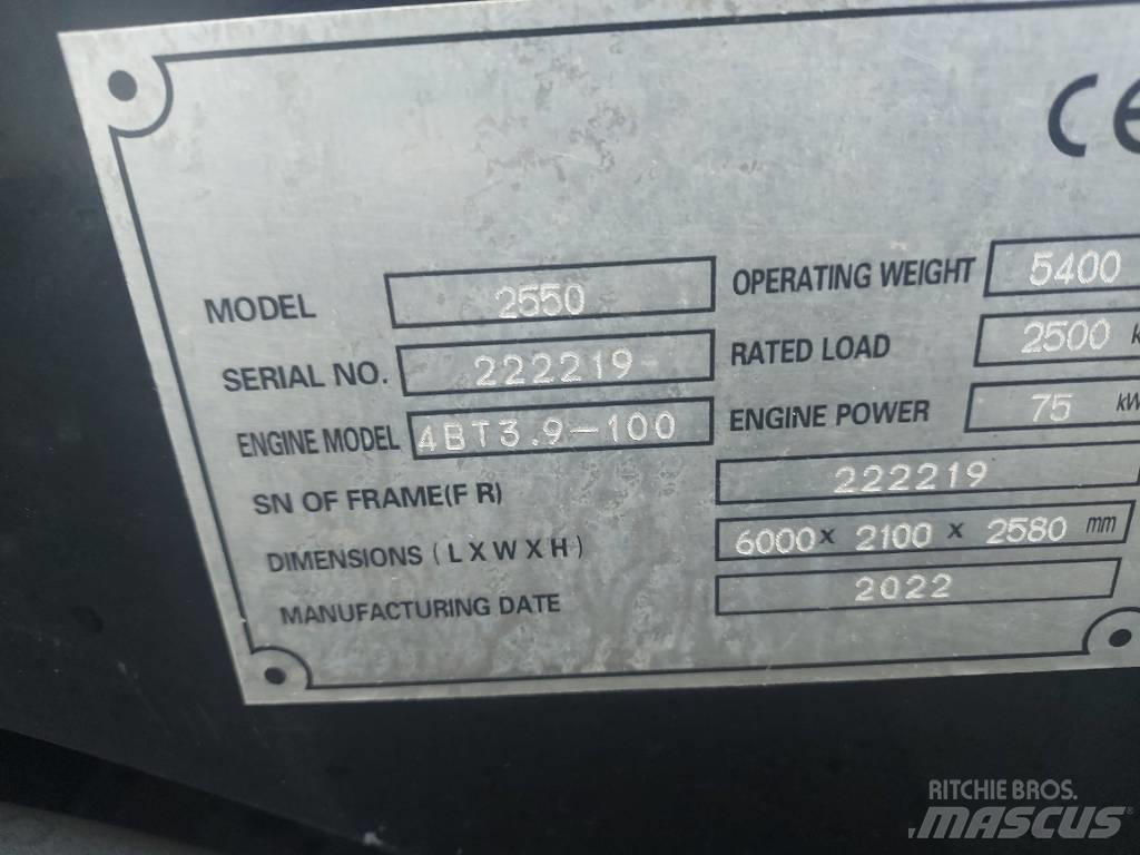  D-Machine  2550 Φορτωτές με λάστιχα (Τροχοφόροι)