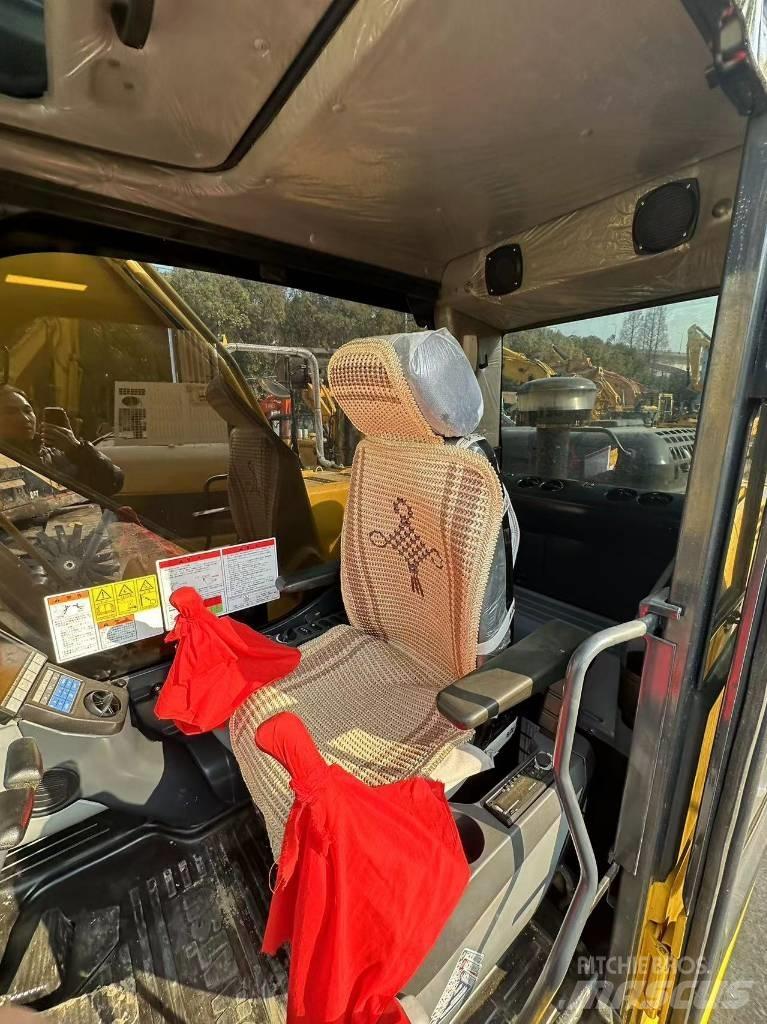 Komatsu PC 200 Εκσκαφείς με ερπύστριες
