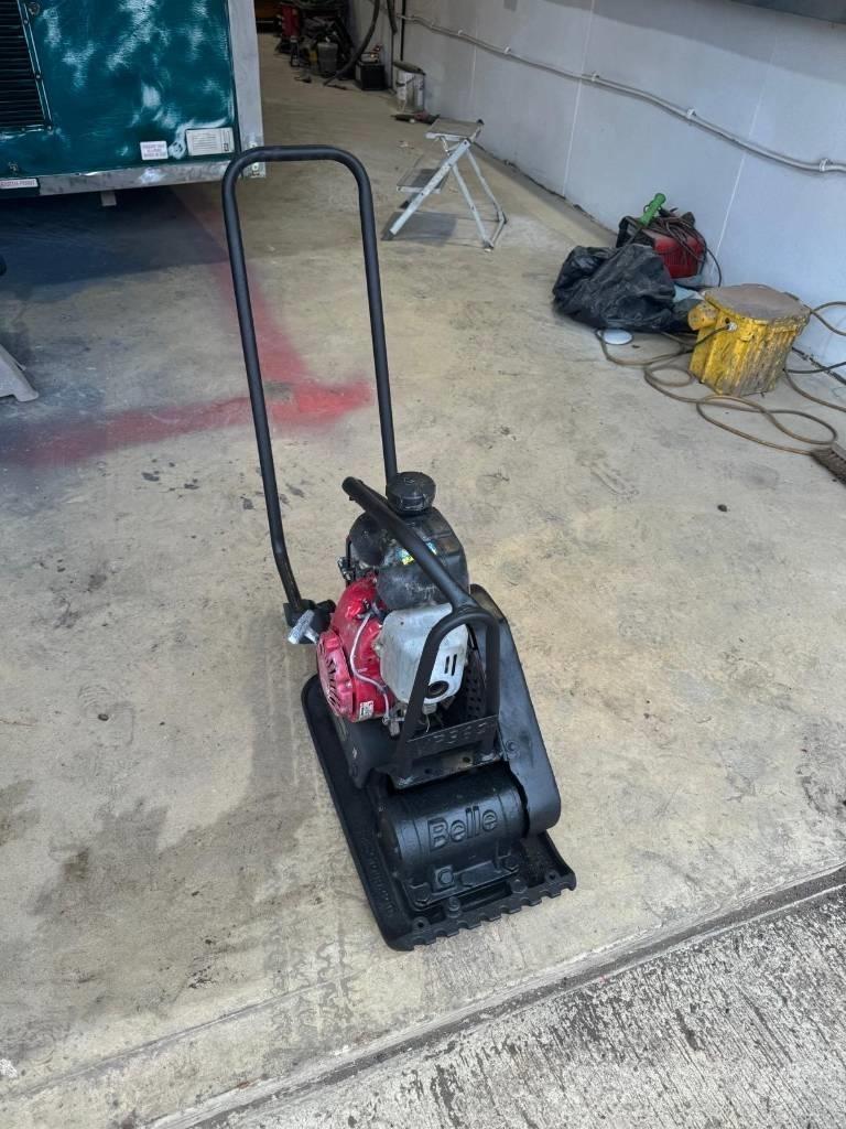 Belle LC3251 Επίπεδοι κόπανοι
