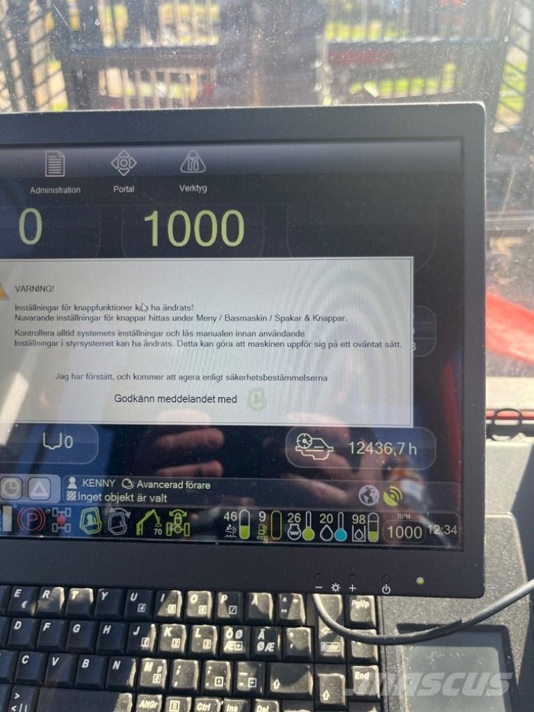 Komatsu 895 Μεταφορείς ξυλείας