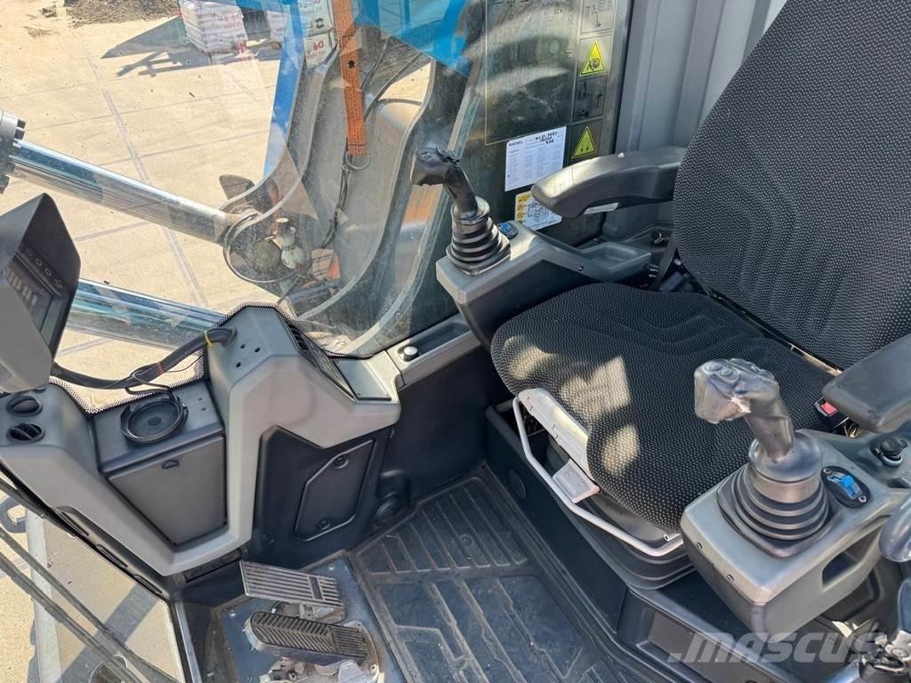 Fuchs MHL 360 T4F Βιομηχανικά μηχανήματα διαχείρισης αποβλήτων