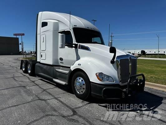 Kenworth T 680 Τράκτορες