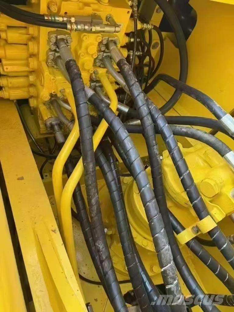 Komatsu PC 240 Εκσκαφείς με ερπύστριες