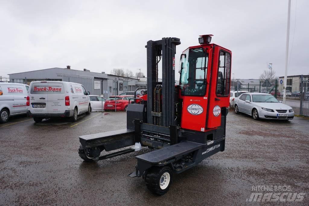 Combilift C4000 Ανυψωτικά στενών δρόμων 4 κατευθύνσεων