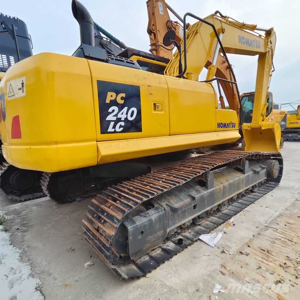 Komatsu PC 240-8 Εκσκαφείς με ερπύστριες