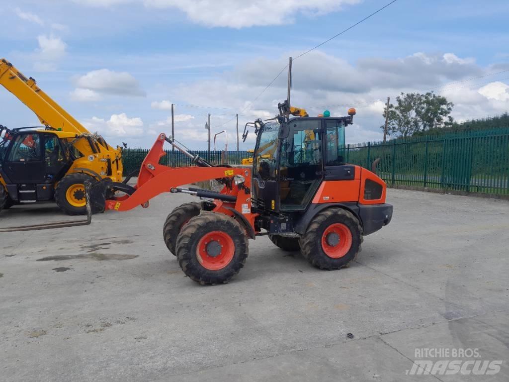 Kubota R 085 Φορτωτές με λάστιχα (Τροχοφόροι)