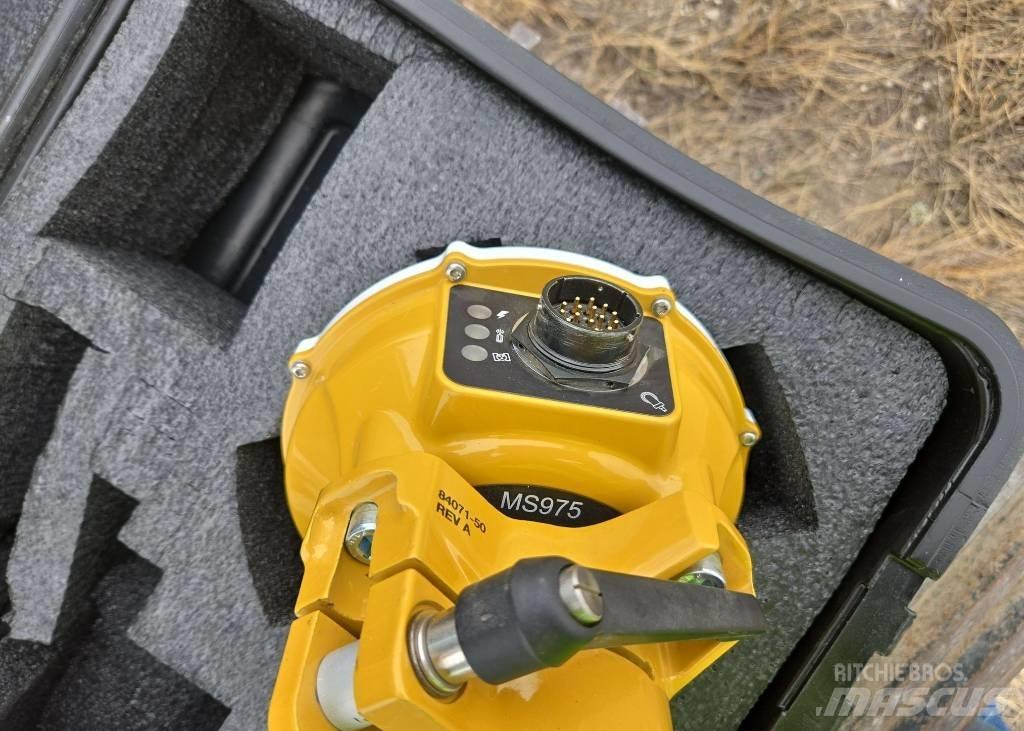 CAT 330 Εκσκαφείς με ερπύστριες