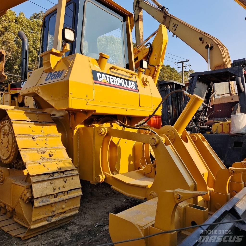 CAT D 6 M Μπουλντόζες με ερπύστριες