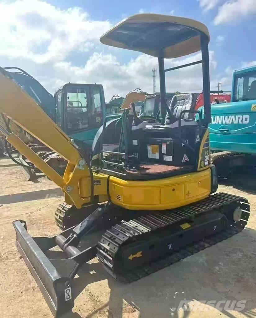 Komatsu PC 30 Εκσκαφάκι (διαβολάκι) < 7t