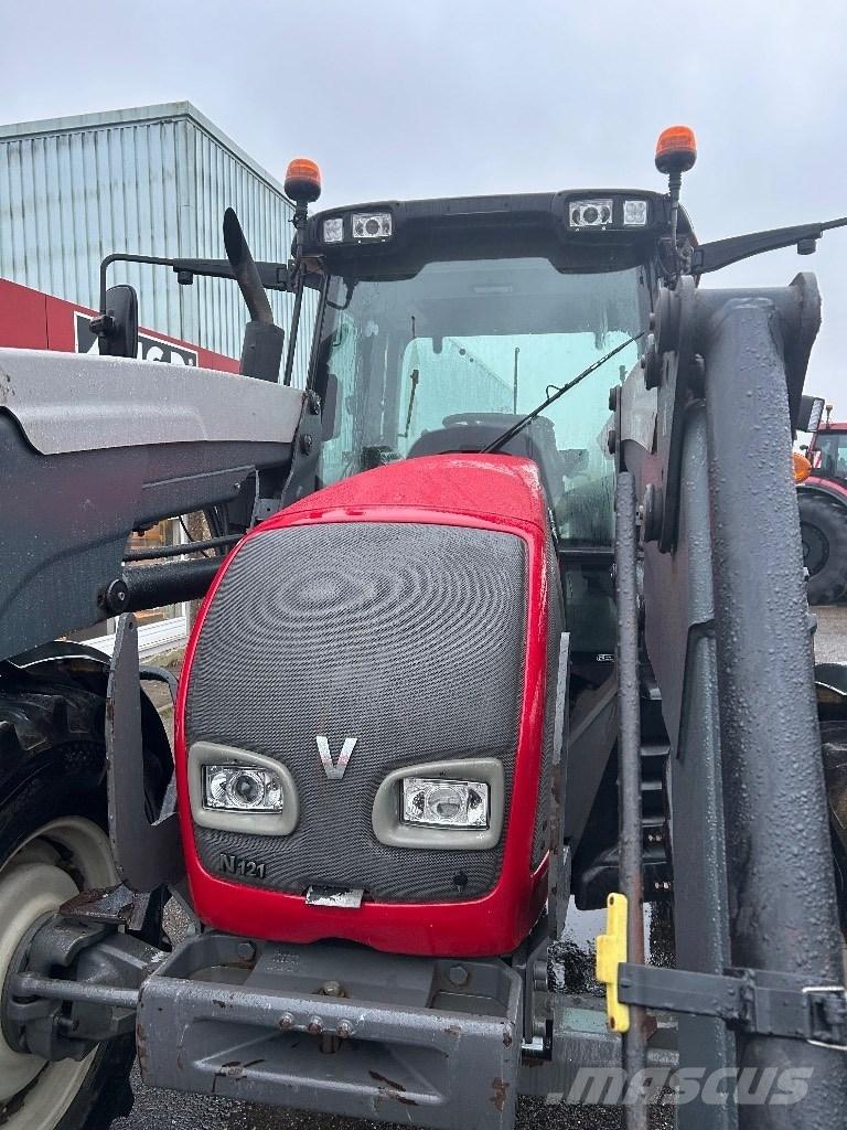Valtra N 121 Τρακτέρ