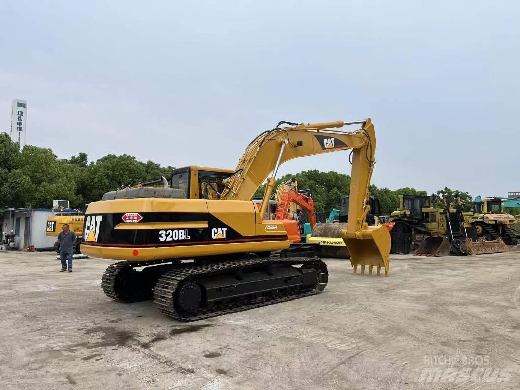 CAT 320 B L Εκσκαφείς με ερπύστριες