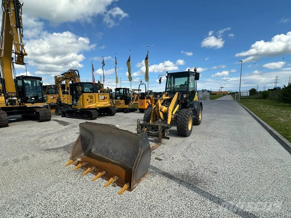 Komatsu WA 80 Φορτωτές με λάστιχα (Τροχοφόροι)