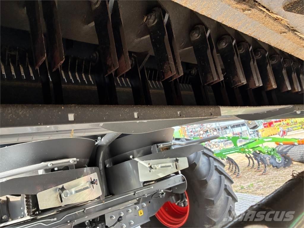 CLAAS Trion 650 Θεριζοαλωνιστικές μηχανές