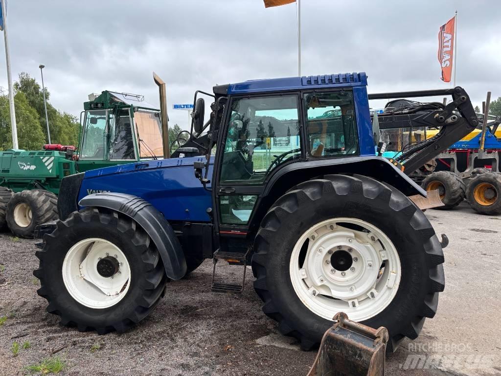 Valtra 8400 Τρακτέρ