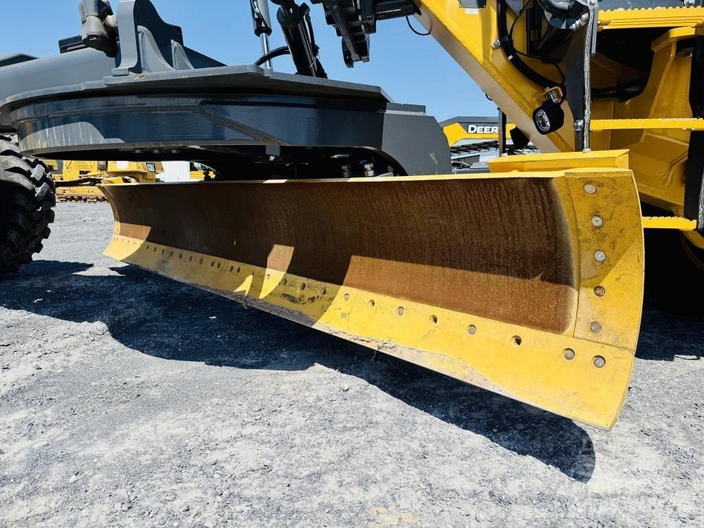DEERE 672G Γκρέιντερς