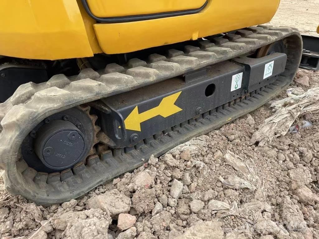 Komatsu PC18MR-3 Εκσκαφάκι (διαβολάκι) < 7t