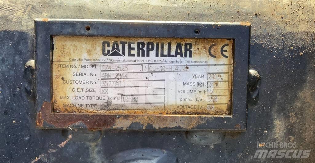 CAT Attache rapide Εκσκαφείς με τροχούς - λάστιχα