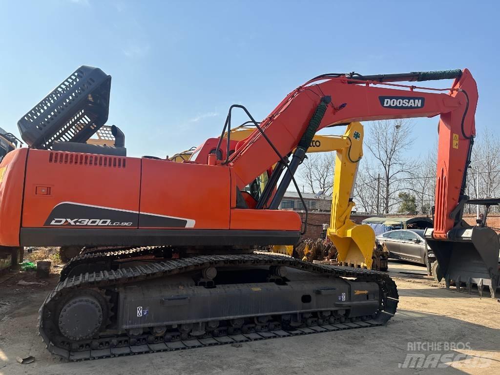 Doosan DX 300 Εκσκαφείς με ερπύστριες