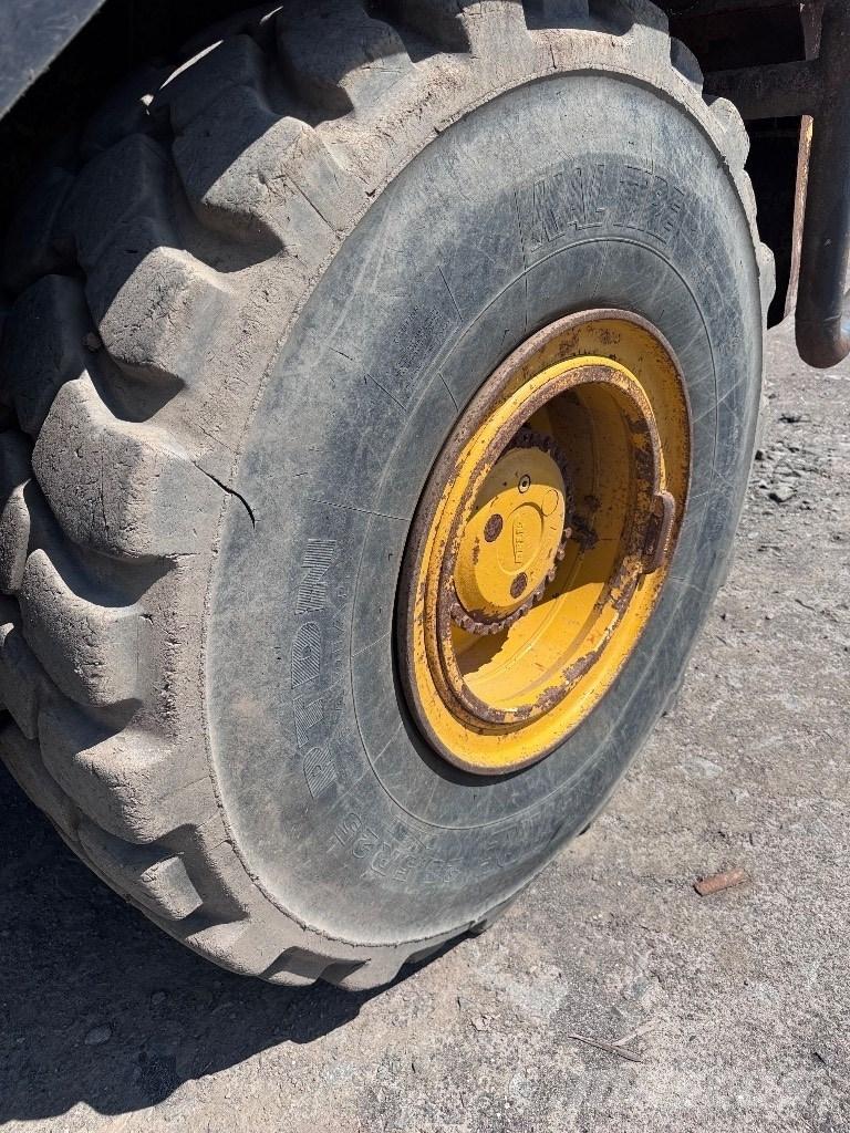 Bell B 25 D Σπαστό Dump Truck ADT