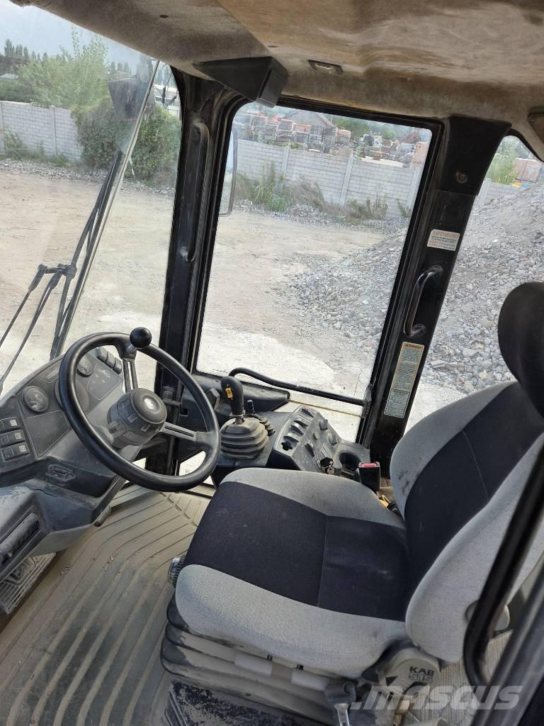 CAT 906 Φορτωτές με λάστιχα (Τροχοφόροι)