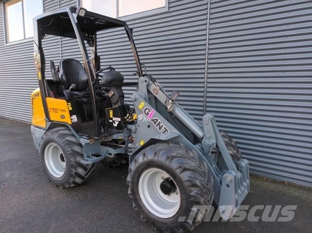 GiANT v452t hd x-tra Μίνι φορτωτές