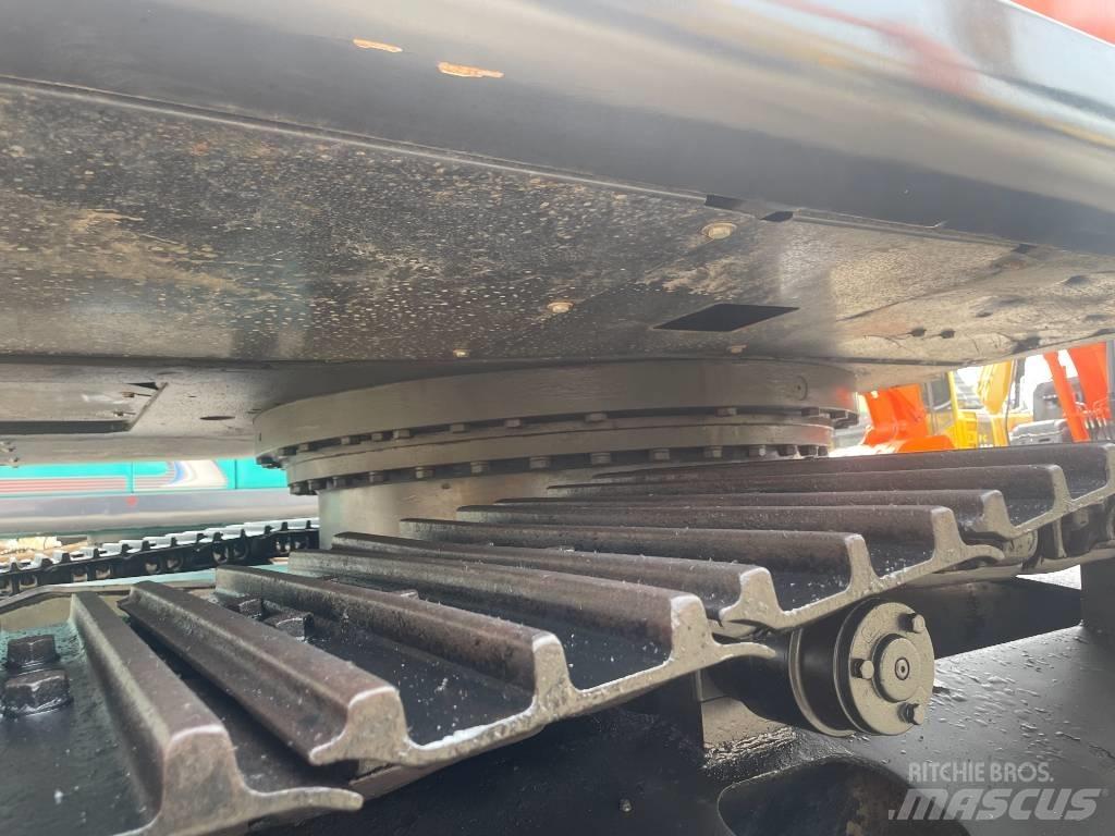 Hitachi ZX 240 Εκσκαφείς με ερπύστριες