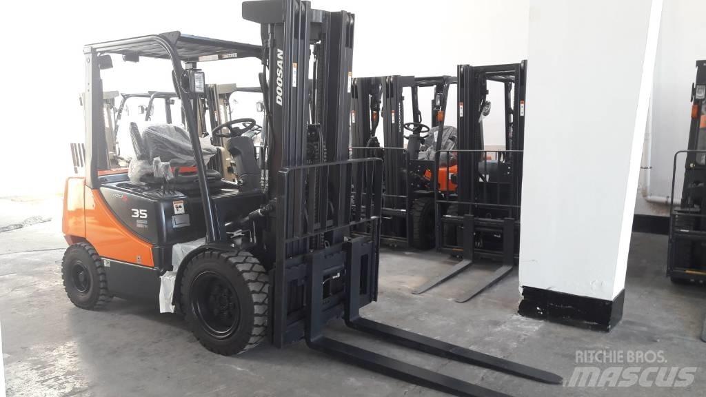 Doosan D35 C-5 Πετρελαιοκίνητα Κλαρκ