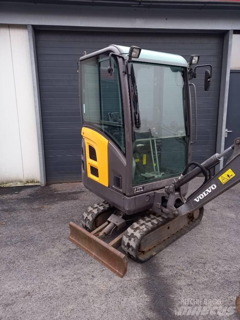 Volvo EC 15 Εκσκαφάκι (διαβολάκι) < 7t